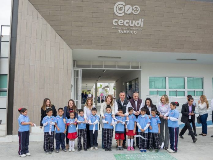 DIF-081-2018.-Inaugura Mariana Gómez CECUDI en Tampico y entrega apoyos funcionales en Madero (1)