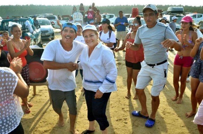 95DA2C1C-5192-4C1E-B736-70345025766F