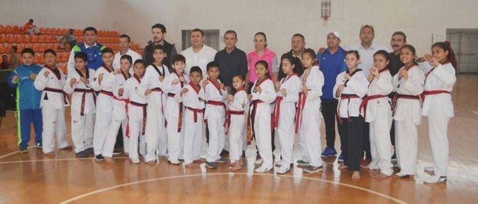 FOTO UNO1 LOS CAMPEONES