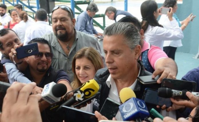 9D9E3DE8-C168-416E-9FC7-75B9867F93B6