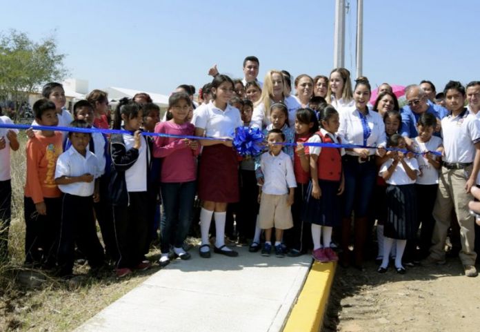 EDB607D6-7E15-49BE-BF37-E7B6668BCBE3