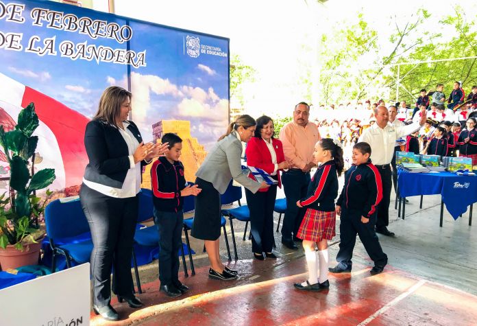 SET-051-2019.-Entrega SET cuadernillo de actividades de Gobierno del Estado (1)