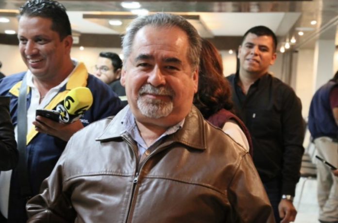 305301E3-87D6-4BD2-ADD8-A53B8BB08D7D