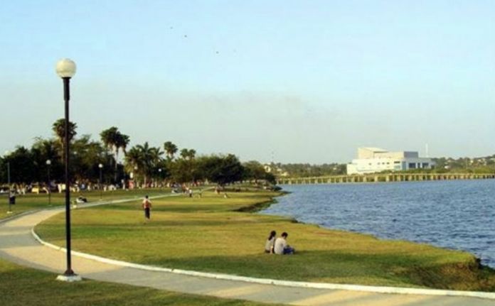 6FE3BDE0-D42B-42DB-9590-7D92A57F36E5