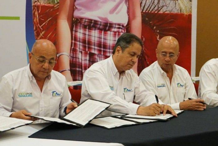 SET-084-2019_-GobiernodelEstadofirmaconvenioparaserviciodeaguapotableenescuelasdeeducaciónbásica(3)