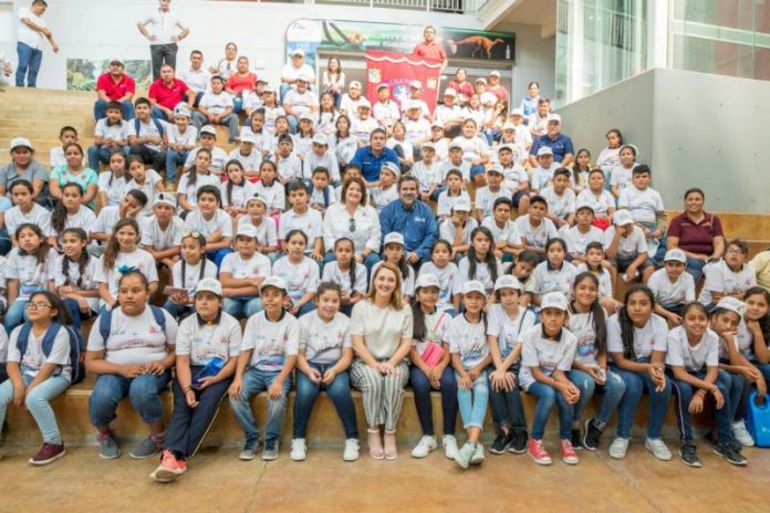 CDA05B6B-BCAA-4B86-9424-15B40E368513