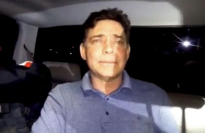 E7B80090-830D-42EE-B311-167299F6CD3A