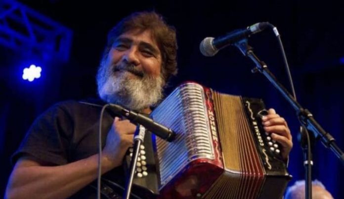 990E9ECE-2F45-4DE3-8A37-A27A812573BF