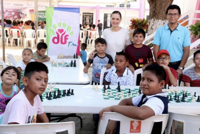 A572EF4C-FA6D-4CEF-B3CA-3BC4FD718EB7