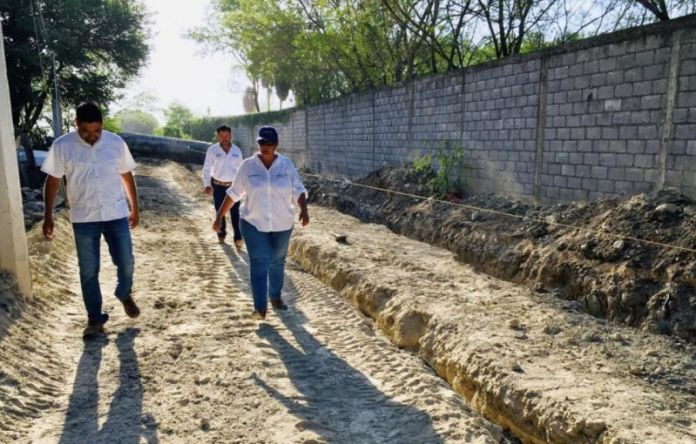 F1BED0CA-7433-40DB-A70F-8400BD69292A