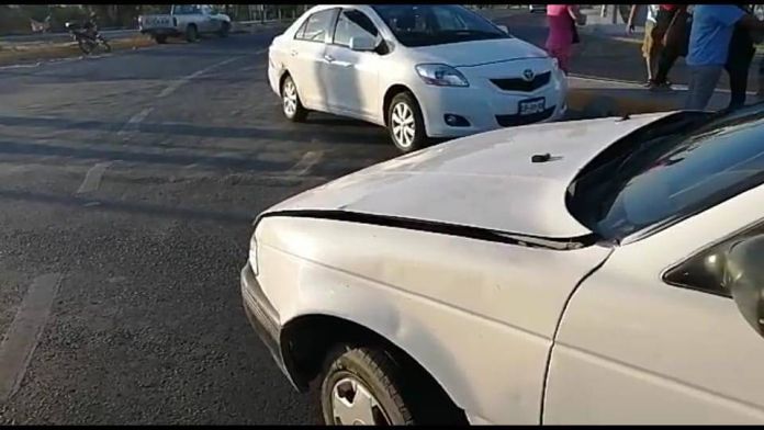 choque en la rotonda