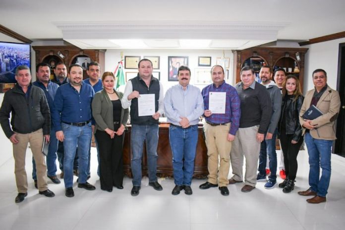 43C1F565-5F26-42F1-9AC9-1848FE3930FB