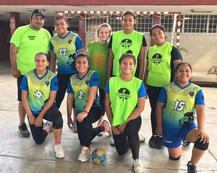 FOTO TRES CLUB LEONAS