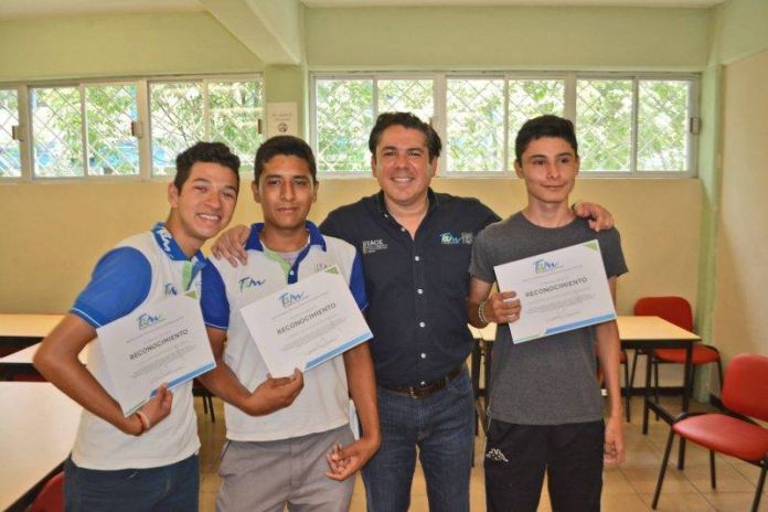 ITA-006-2019.-Logran estudiantes del ITACE reconocimiento nacional e internacional (2)