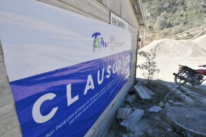 SDU-107-2019.-Clausura Gobierno de Tamaulipas banco de materiales en Antiguo Morelos (1)-1