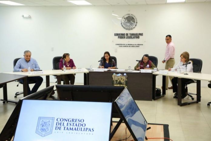 Com. Medalla al Mérito.jpg