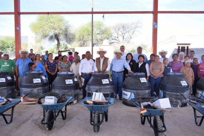 SRU-007-2020.-Reciben familias del Altiplano paquetes de Huertos de Traspatio (2).JPG