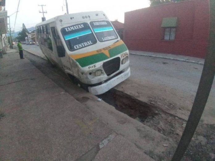 2d40ad7f-c50c-4cce-8809-cb3ad1038fd8