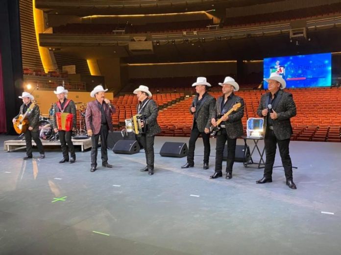 8C313E4D-BF3B-4056-B095-DDE0F392B92F