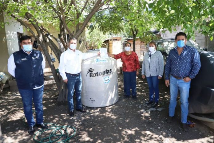 SBS-033-2020.-Reciben familias de Miquihuana beneficios del Gobierno de Tamaulipas (3).jpg