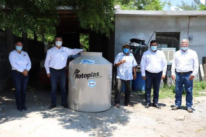 SBS-035-2020.-Entrega Gobierno de Tamaulipas apoyos a familias de González (4).jpg