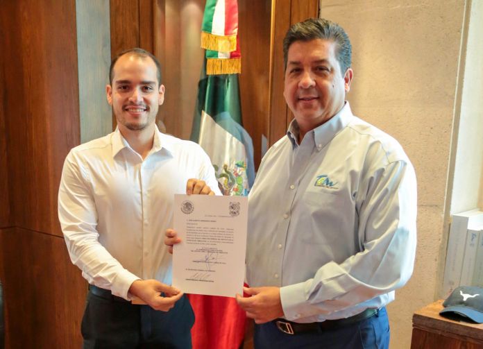 TAM-133-2021.-Entrega Gobernador nombramientos a Subsecretario de Desarrollo Económico y a Director del Instituto de la Juventud de Tamaulipas (1) (1)