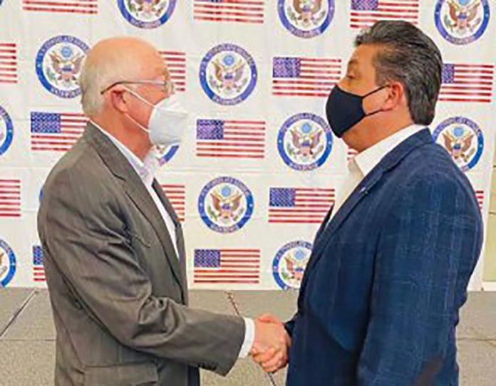 TAM-158-2021.-Gobernador se reúne con el Embajador Ken Salazar (1)