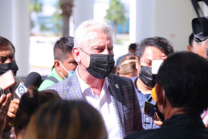 armando zertuche (2)