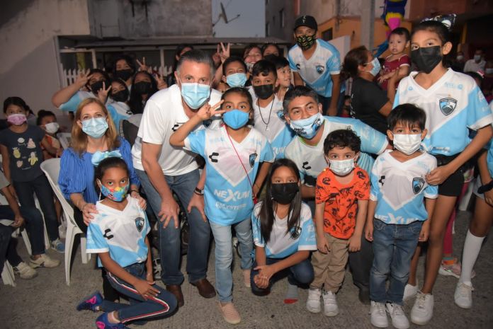 8D43BFE5-5122-474F-BB13-C5AD4A0953E7