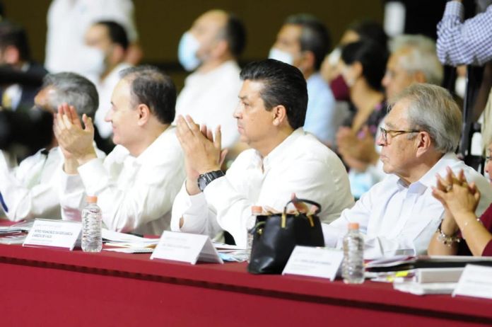 TAM-196-2021.-Asiste Gobernador Cabeza de Vaca a reunión de trabajo con el Presidente y Gobernadores (1)