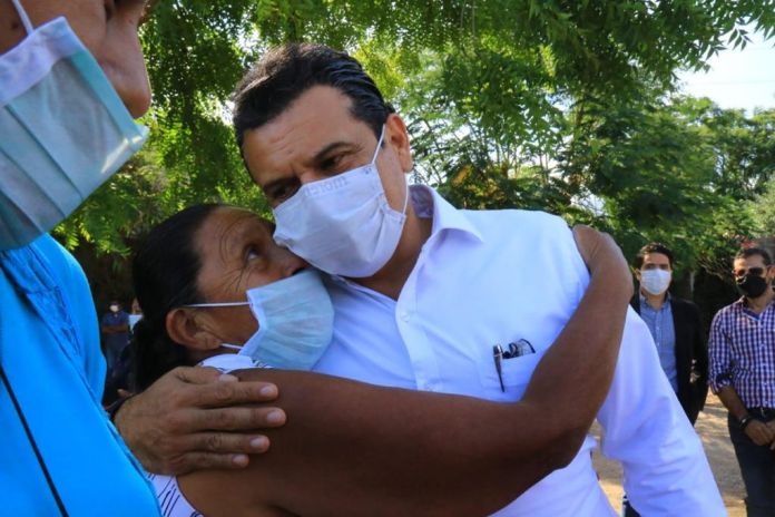 lalo gattas victoria (6)