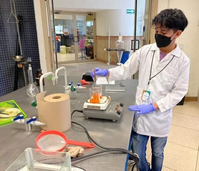 Alumno de UPV participó en Curso sobre Inmersión a la Investigación Científica 1