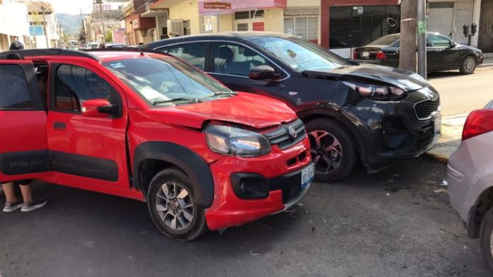 EBDC0D63-C5C0-4943-B698-CABA2413AA77