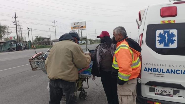 'Cala el frío hasta los huesos' reportan sensación de los -8 C en Laredo