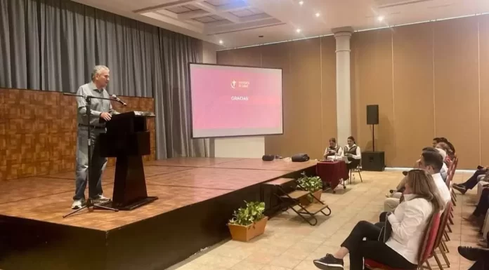 Screenshot_20250418_205118_Drive