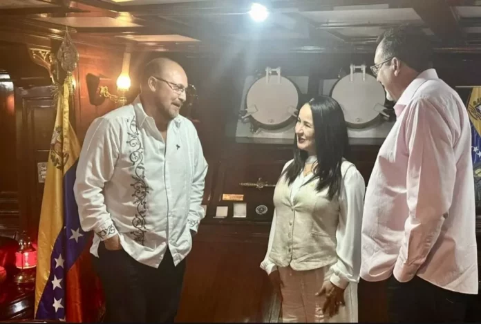 Screenshot_20250515_202316_Drive