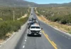 Escolta Guardia Estatal caravana de 250 vehículos de paisanos en la Carretera Federal 101