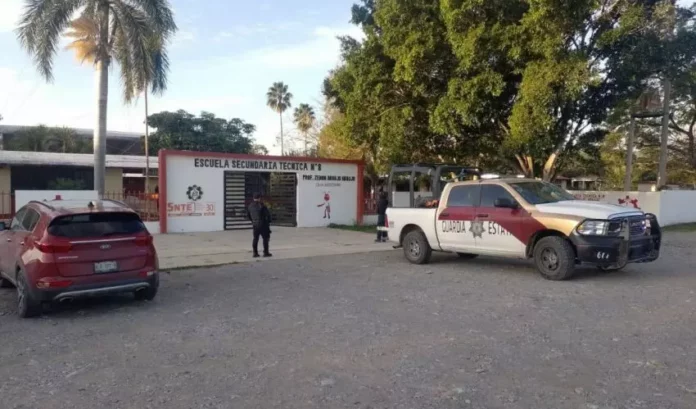 SSP-214-2026.-Coordina-SSPT-acciones-con-la-SET-para-reforzar-la-seguridad-en-planteles-durante-periodo-vacacional-3-850x500