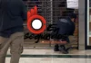 Aseguran mercancía y cierran locales en Plaza Campestre